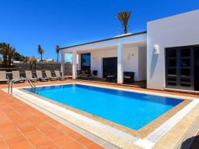Belvilla by OYO Villa B